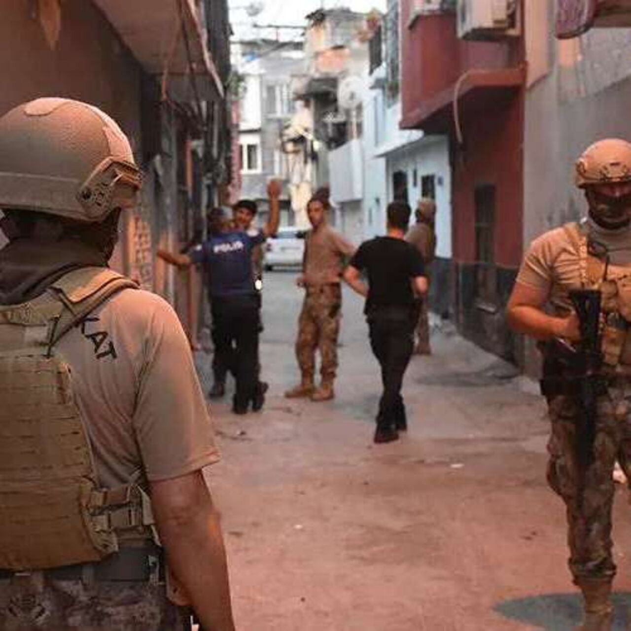 Kurşunlama operasyonlarında 8 gözaltı