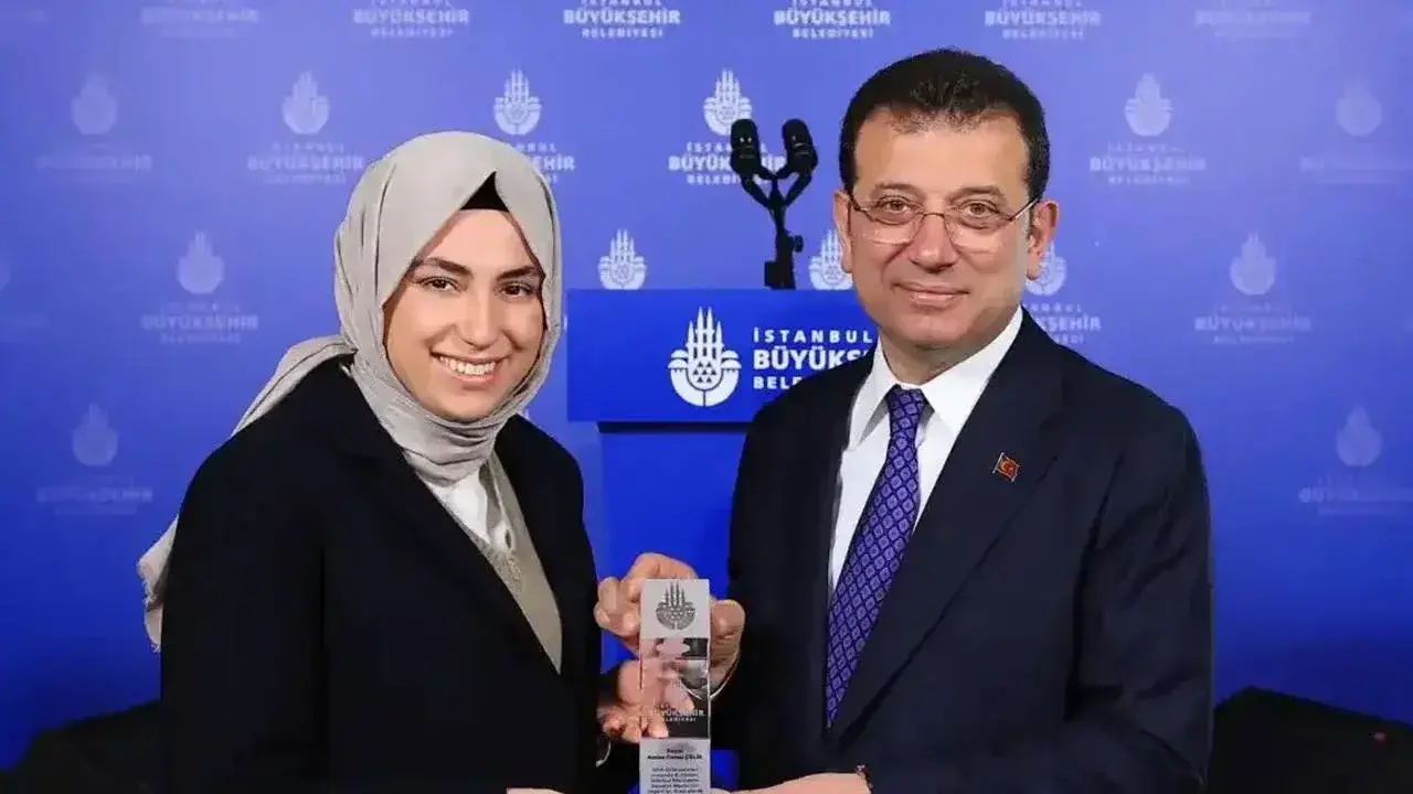Üsküdar Belediyesi Meclis Üyesi Amine Cansu Çelik CHP'den istifa etti
