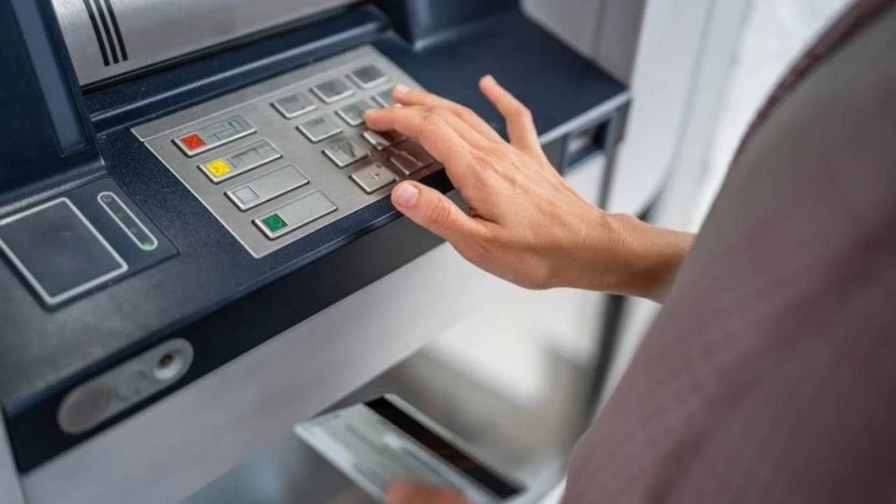 Kredi kartıyla nakit çekenlere bankalardan "kısıtlama" uyarısı