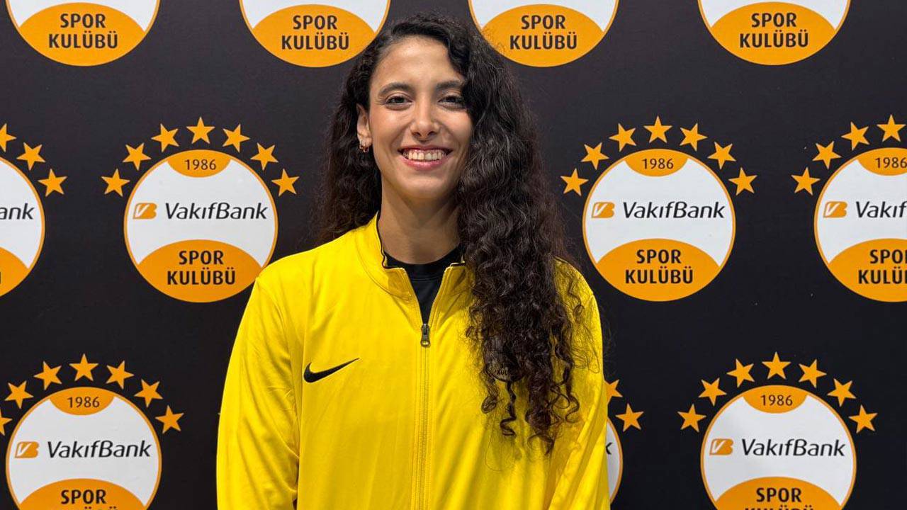 VakıfBanklı voleybolcu Deniz Uyanık: "Sizleri bu sezon çok iyi bir Deniz bekliyor"