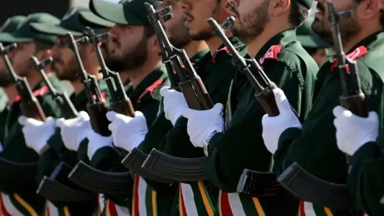 İran Devrim Muhafızları'ndan açıklama: Savaş sona ermeli!