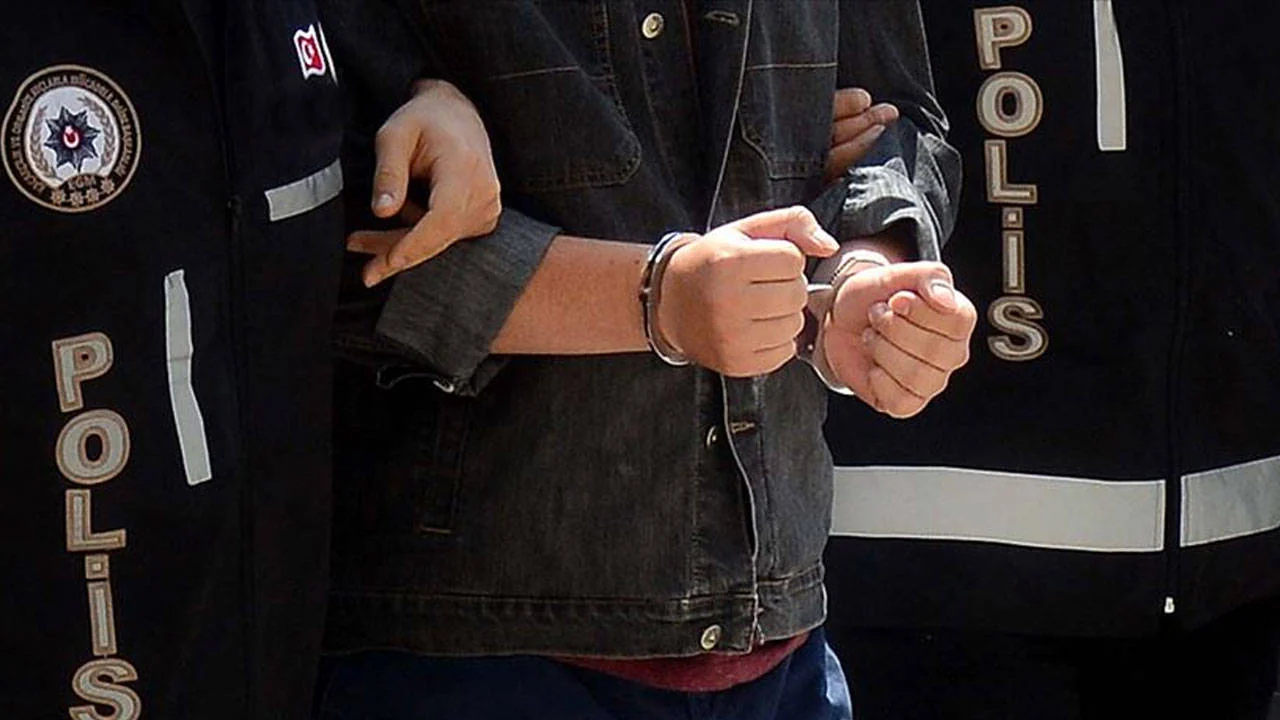 İstanbul'da kaçak tütün ticareti soruşturması: 12 şüpheli gözaltına alındı