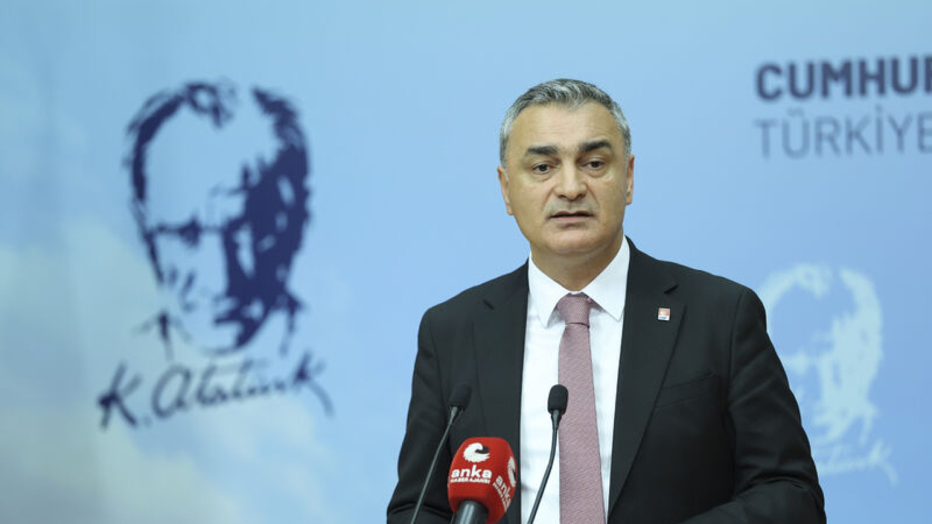 CHP’de 3 isim disipline sevk edildi