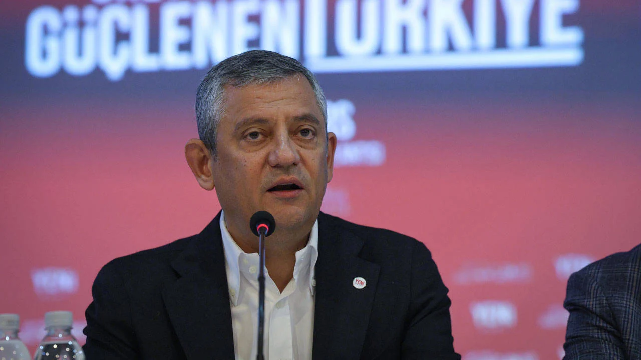 Özgür Özel'den Erdoğan'a seçim yanıtı: "Bu seçimi atlatamayacak"