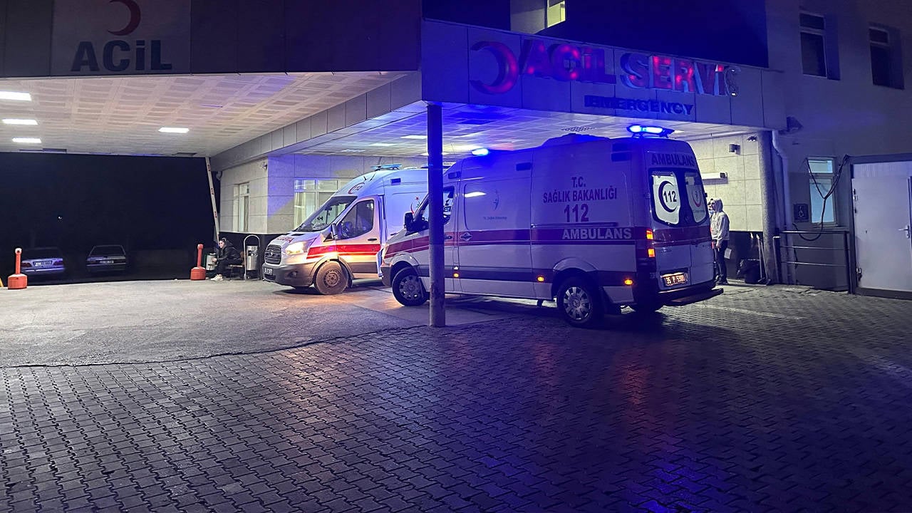 İzmir’de gıda zehirlenmesi şüphesi: 80 işçi hastane kaldırıldı