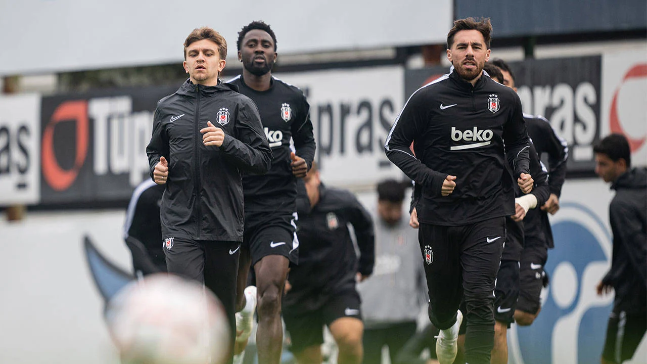 Beşiktaş'ın Trabzonspor maçı kamp kadrosu belli oldu