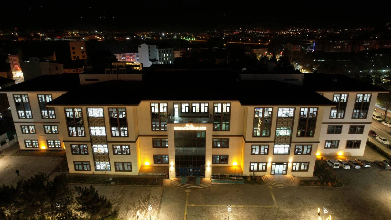 Bingöl’de lise pansiyonunda asansör 'kazası': 1 öğrenci yaralandı