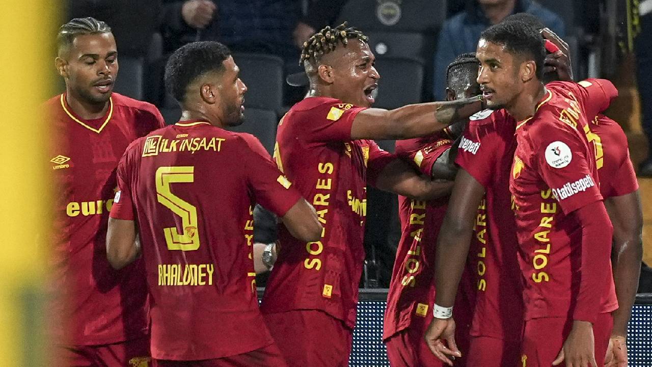 Fenerbahçe, evinde Göztepe'ye mağlup oldu