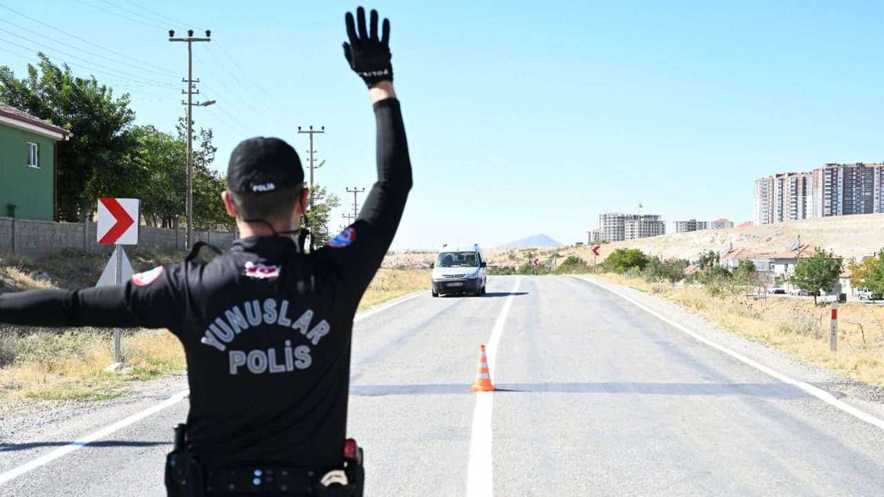 Karaman Polisi Bir Haftada 22 Aranan Şahsı Yakaladı
