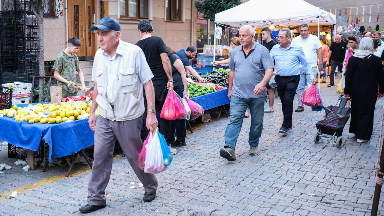 Büyümede zayıf seyir sürüyor