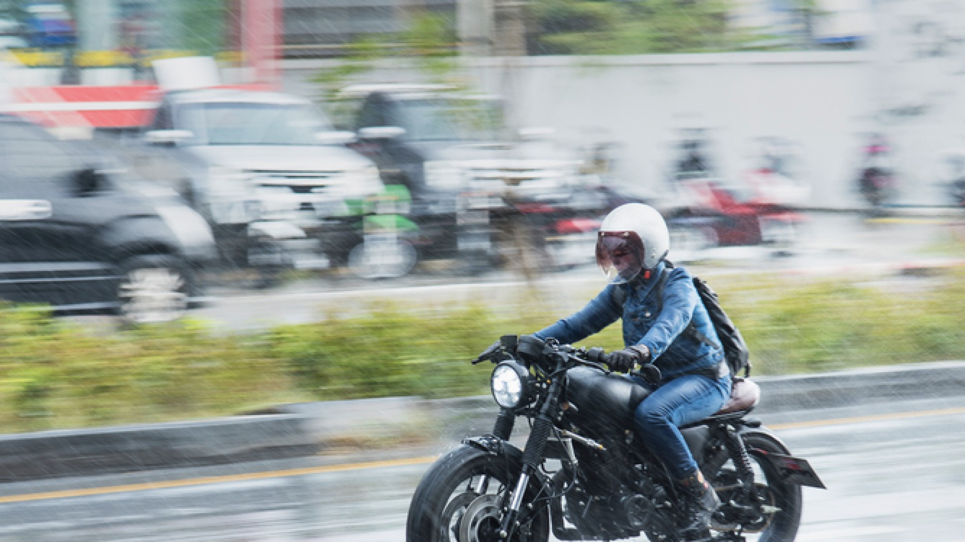 Motosiklet ve motokuryeler yasak mı?
