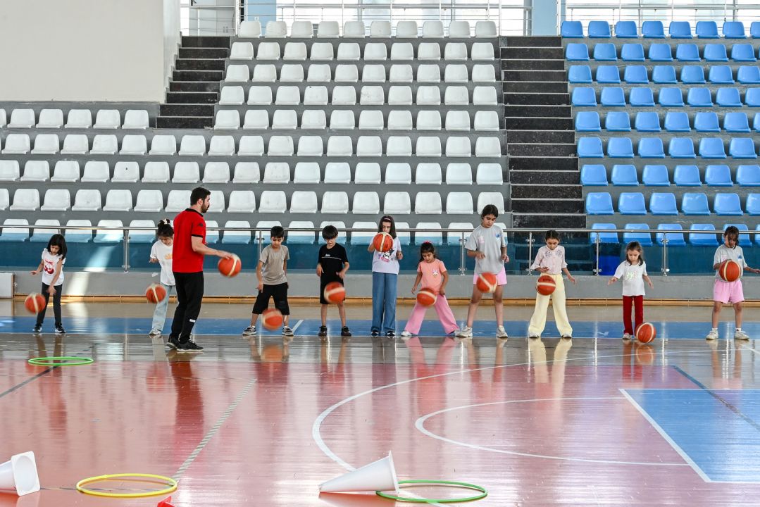 KMÜ'de Çocuklar Sporla Buluştu