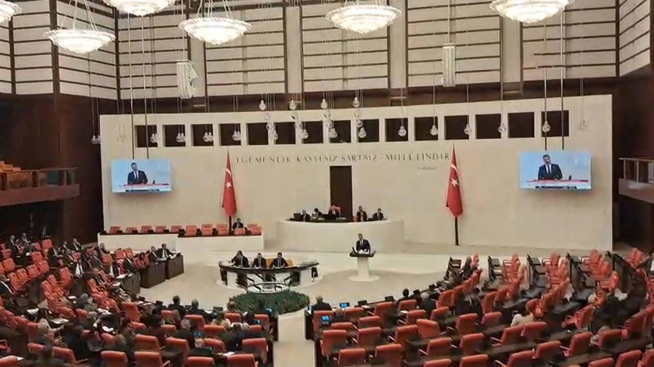 KESK'ten “Çerçeve Yasa” değerlendirmesi: Bu yasa çözüm yasası değildir, hele demokratikleşme yasası hiç değildir
