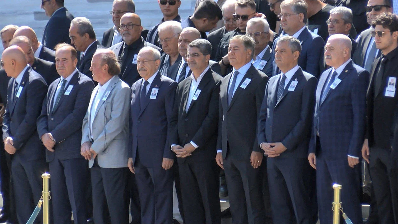 Cevdet Selvi için Meclis'te tören düzenlendi: Özgür Özel ve Kılıçdaroğlu da katıldı