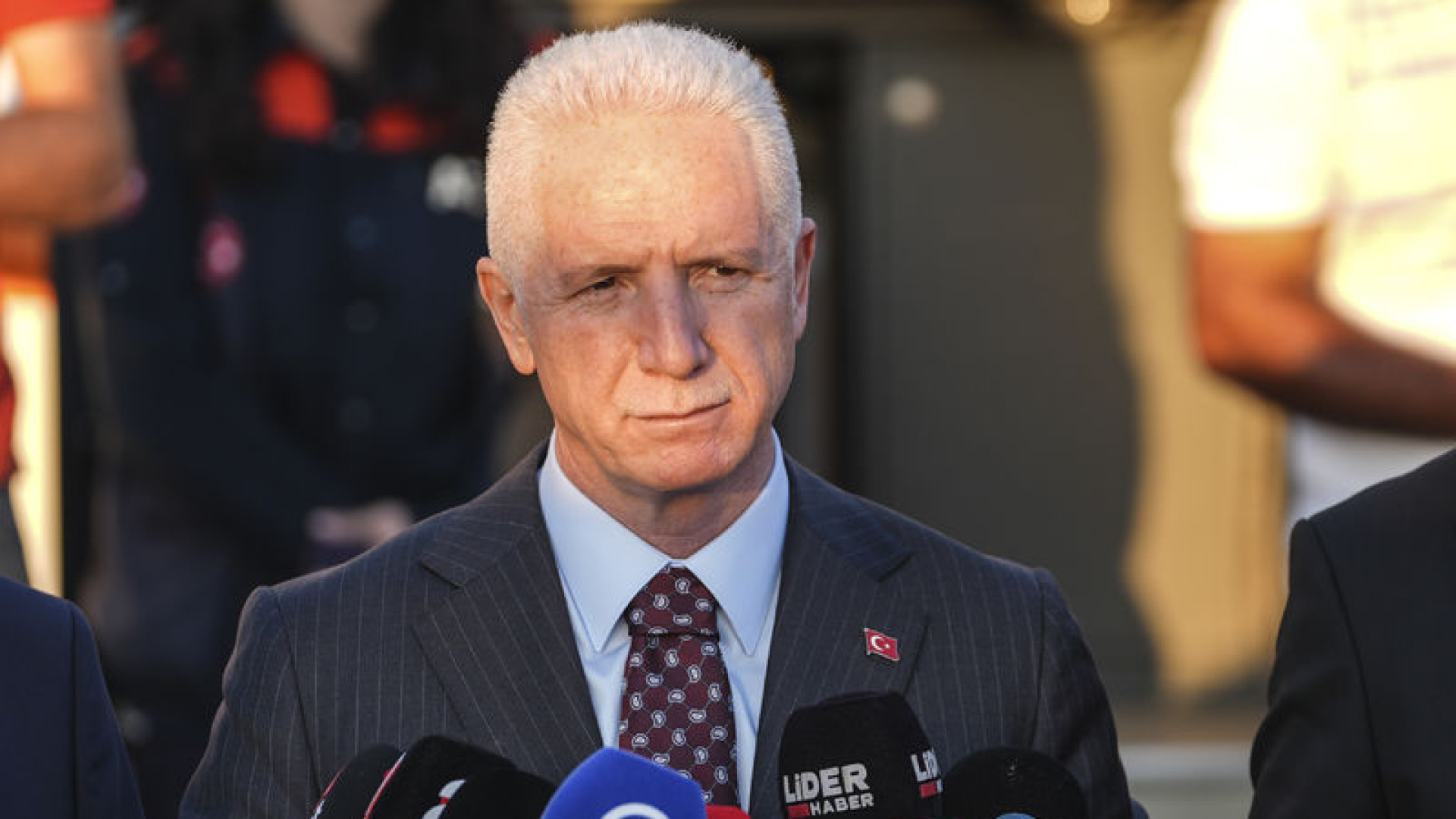 Vali Gül'den Özgür Özel'e 'Üsküdar' yanıtı