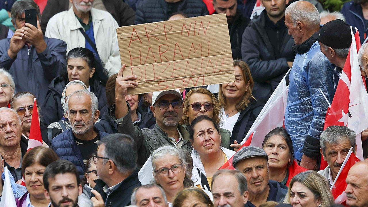 Listede kimler varsa açıklayın