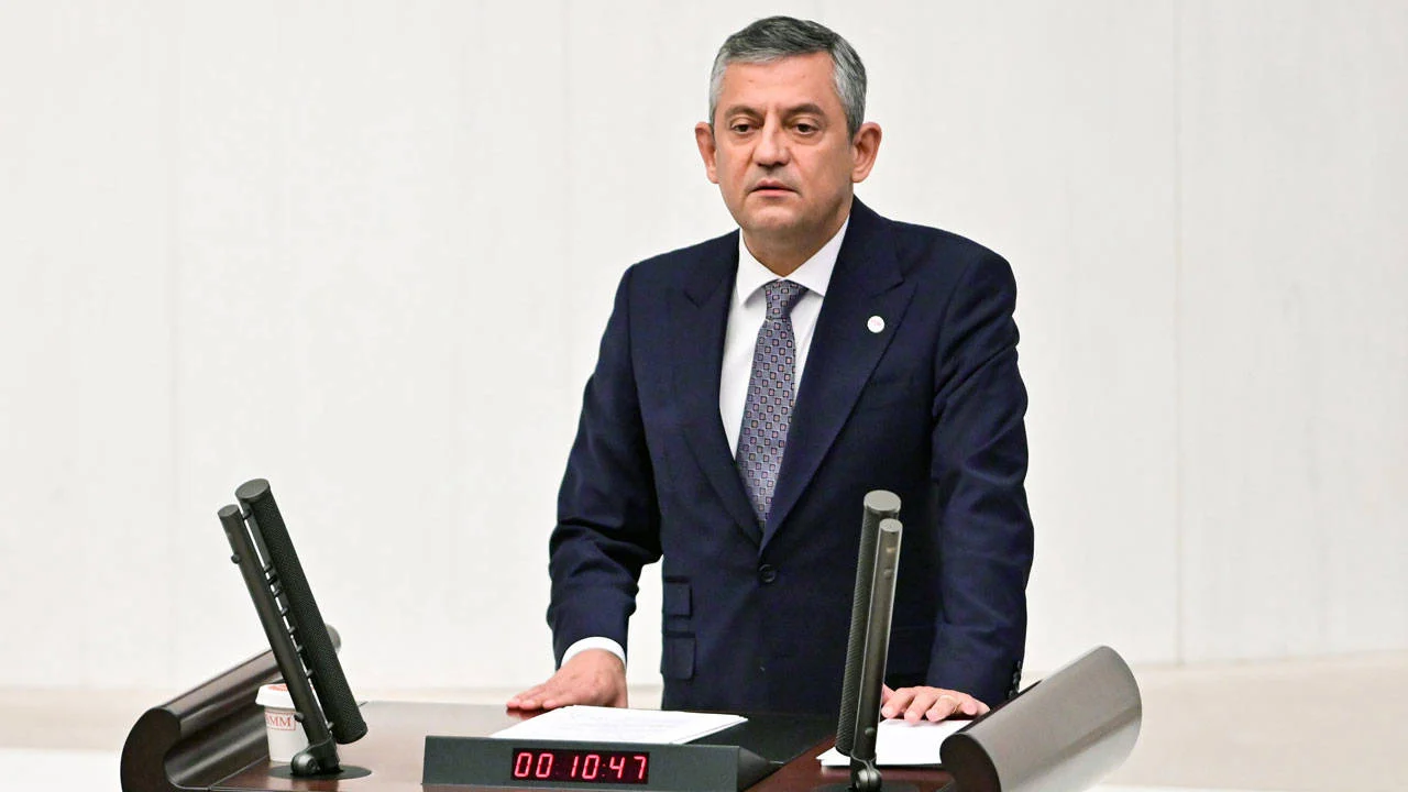 Özgür Özel 'çerçeve yasa' oylamasını anlattı, vekillere ne söylediğini açıkladı