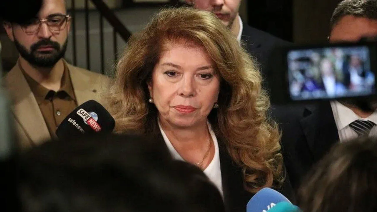 Bulgaristan'da cumhurbaşkanı seçimleri ikinci tura kaldı: Mevcut Cumhurbaşkanı Yotova ilk turu önde tamamladı