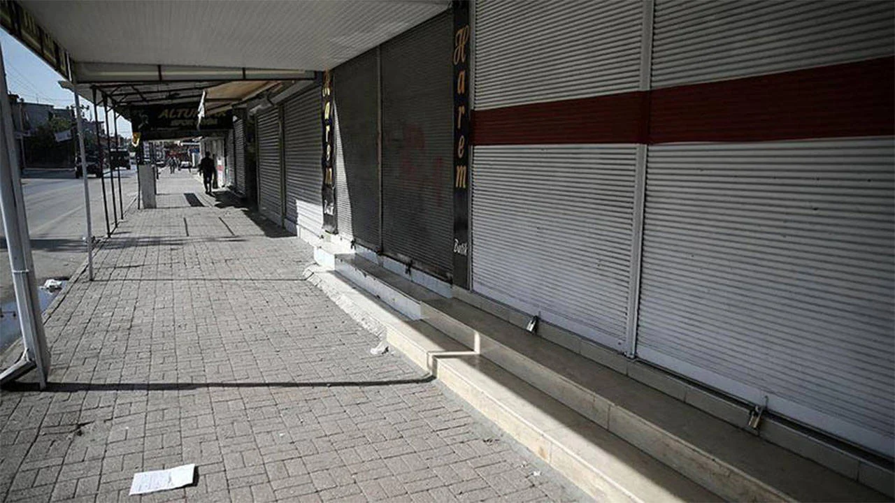 Yüksek maliyetler küçük esnafı yutuyor: 2026'nın ilk 6 ayında 70 bini aşkın esnaf kepenk indirdi