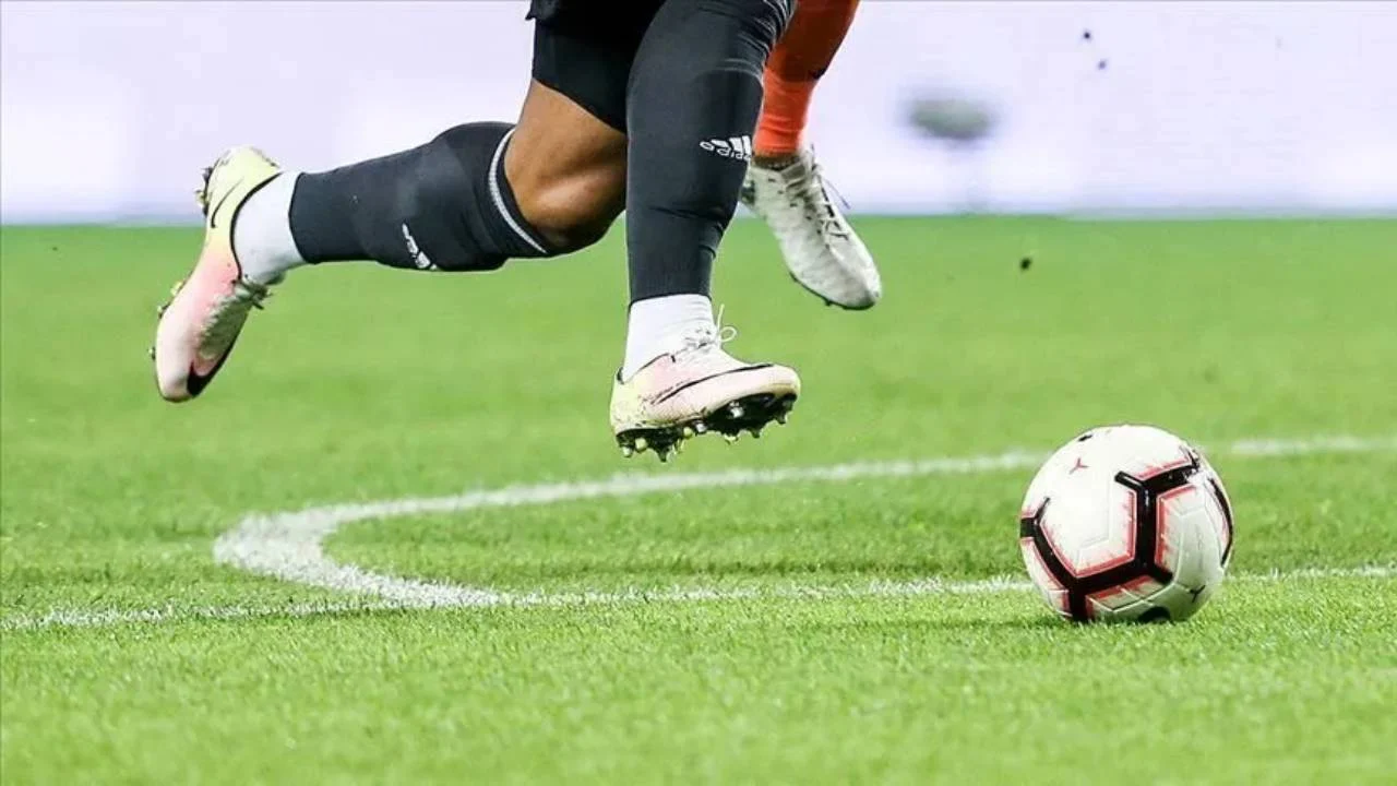 AKP duyurdu: Futbolda yabancı kuralı değişiyor