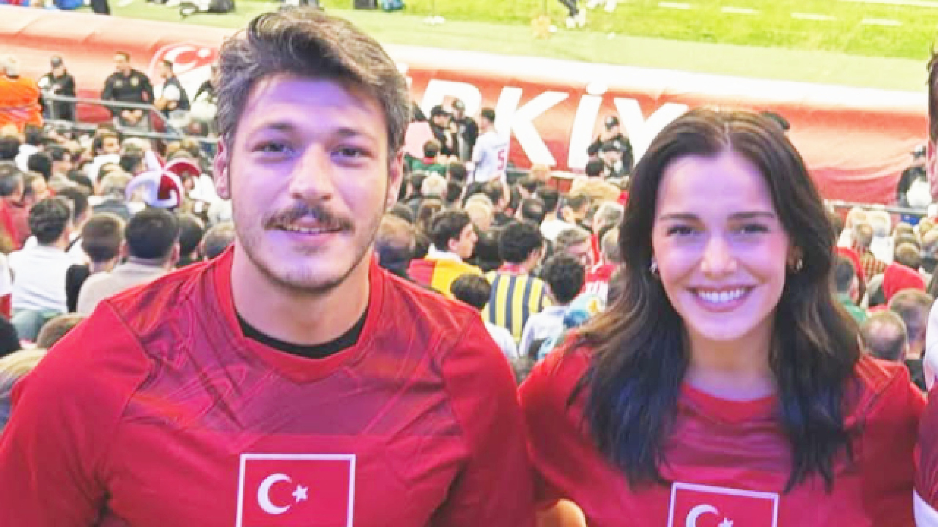 Aşıklar milli maçta