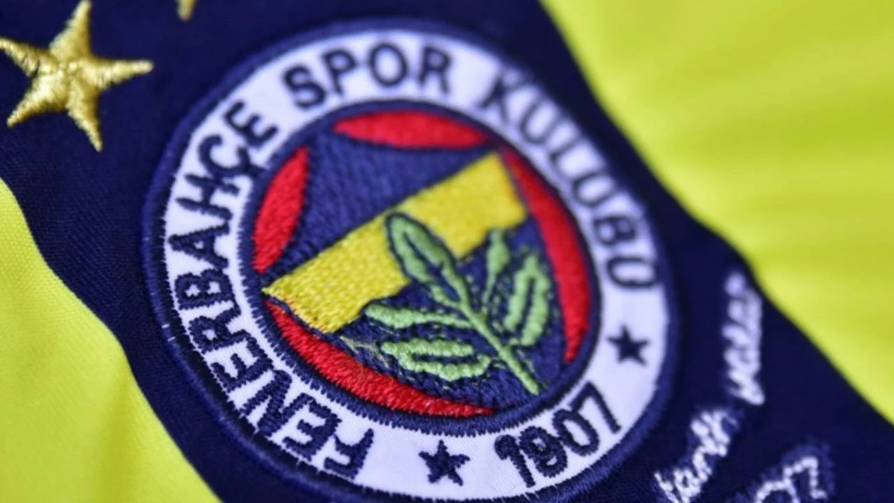 Fenerbahçe'den yeni teknik direktör açıklaması: Süre verildi