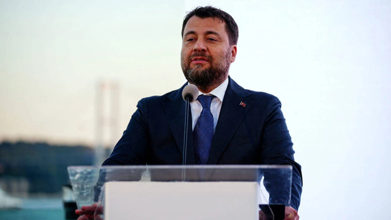 Emre Tezmen'le aynı masada oturmuşlar: Bakan yardımcısı da Hazine bürokratı da MKK yönetiminde