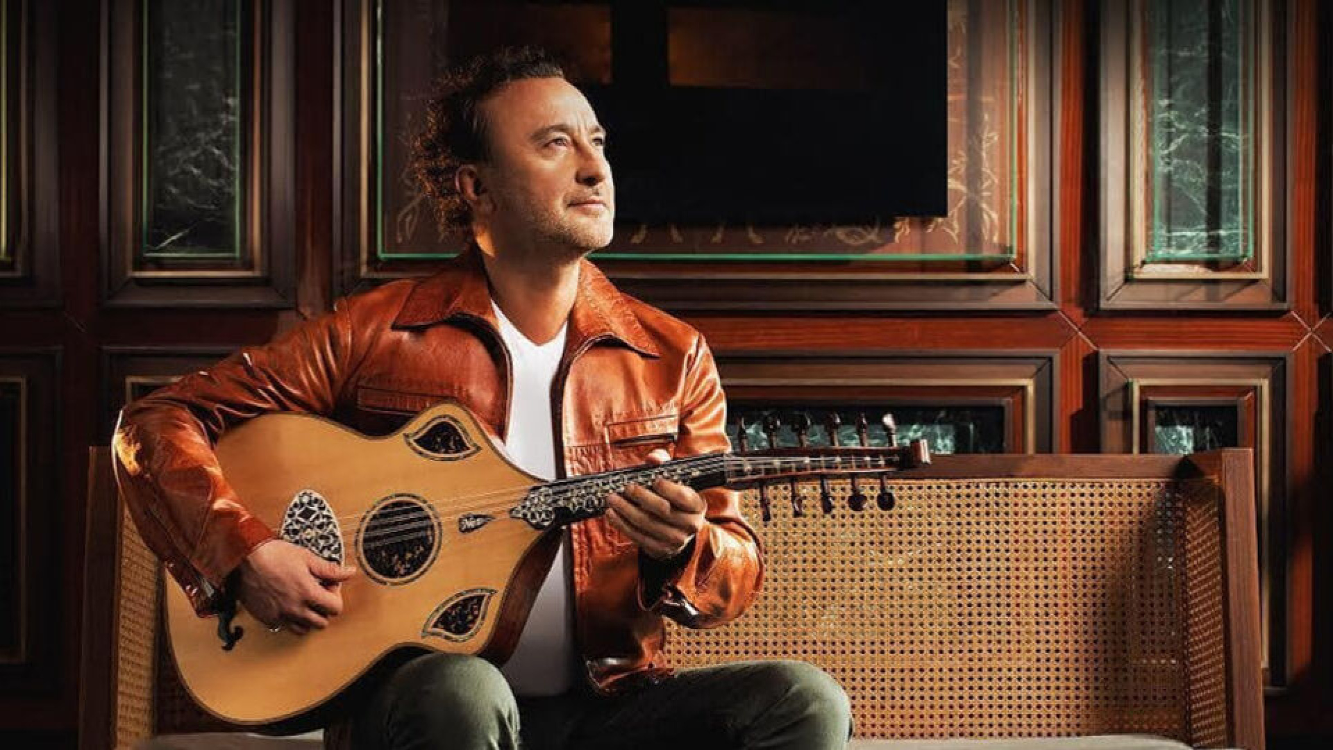 Şarkıcı Nev'den acı haber