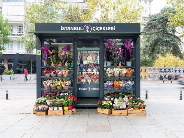 Mahalle Çiçekçisinden Online Çiçek Markasına: İstanbul Çiçekleri'nin "Önce Mağaza" Modeli