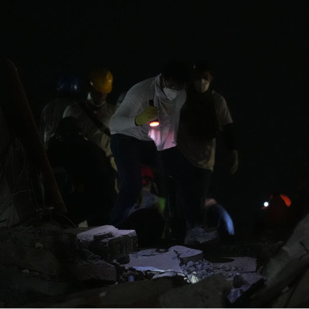 Kolombiya'da can kaybı sayısı 281'e çıktı