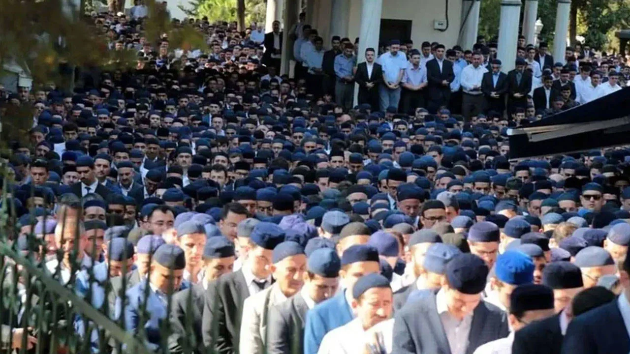 ‘Hedef cemaat değil üst yönetim’