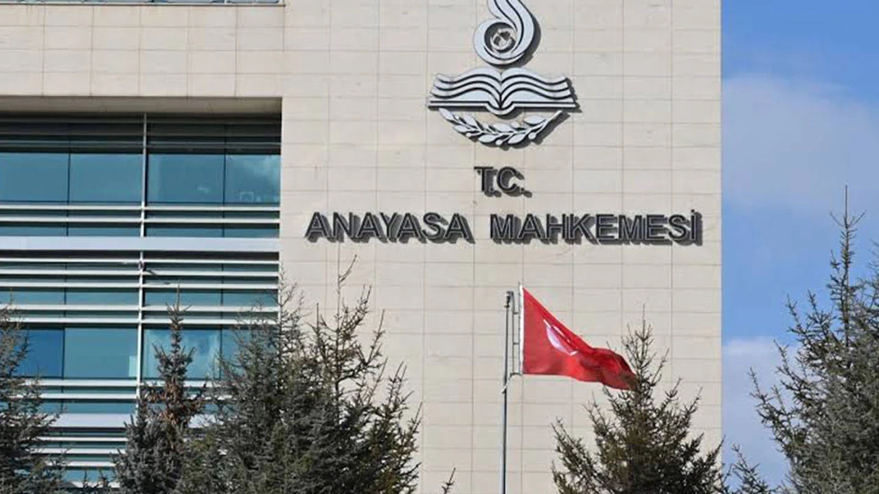 Resmi Gazete'de yayımlandı: AYM'den dikkat çeken emeklilik kararı