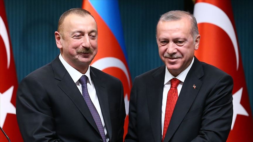 Azerbaycan ile Türkiye arasında iplerin gerildiği günlerde Erdoğan ile Aliyev görüştü