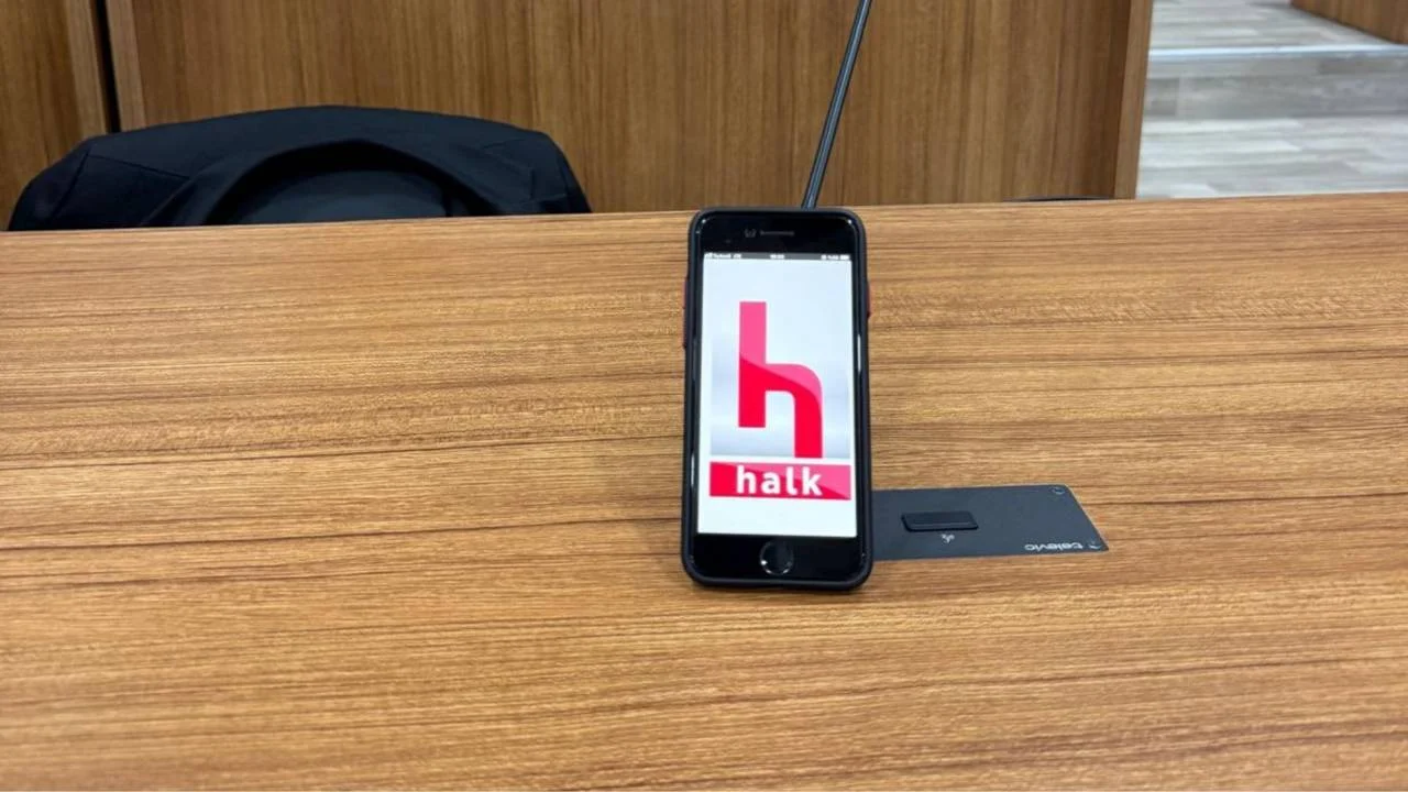 İBB Davasını takip eden gazetecilerden Halk TV ile dayanışma: Gamze Altunay da burada!