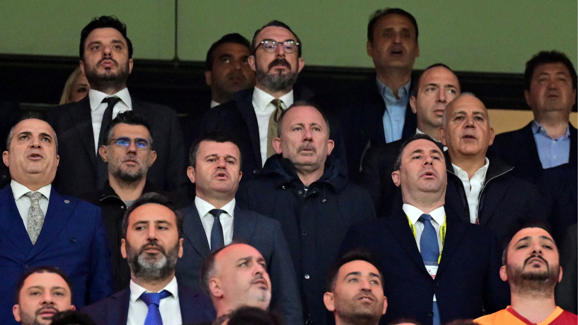 Sergen Yalçın'dan derbiye yakın takip