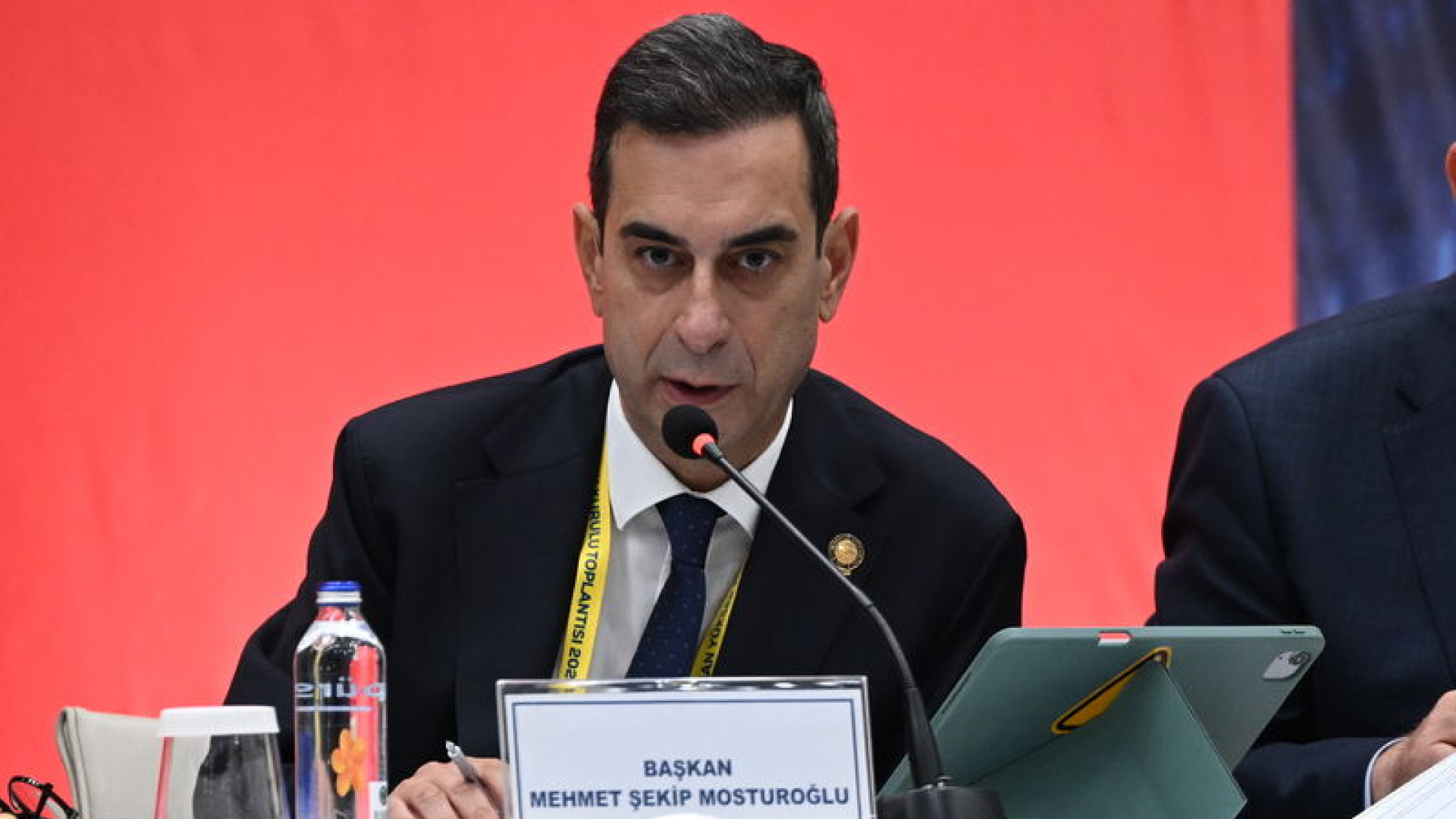 Mosturoğlu, kongre üyelerine hitap etti!