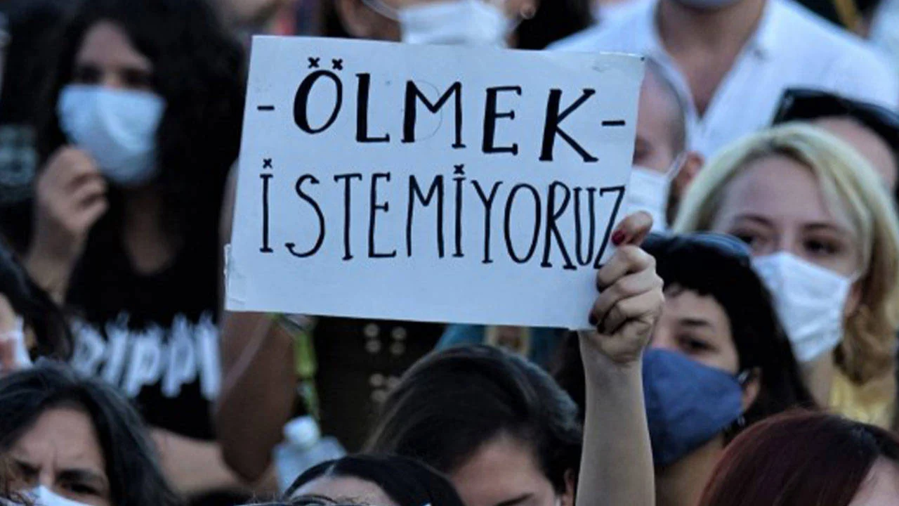 Manisa'da bir kadın, evli olduğu erkek tarafından öldürüldü