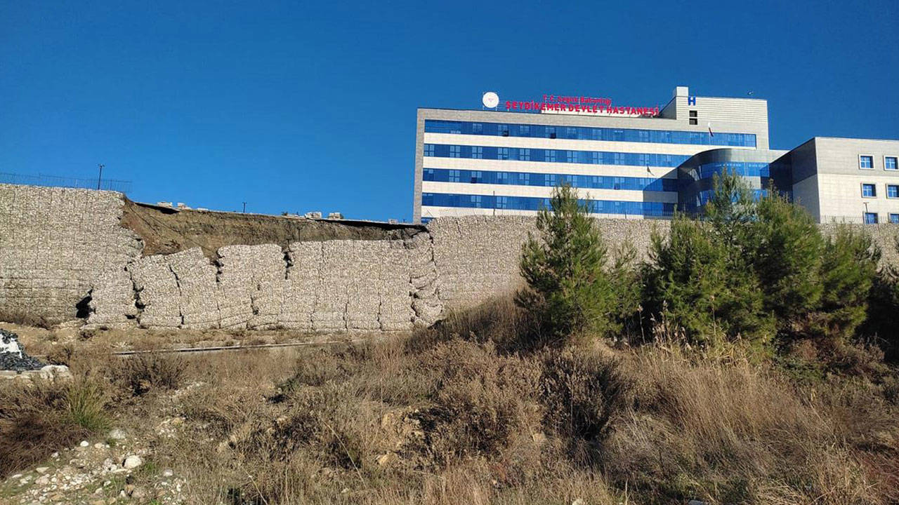 Kusurlu yapılan hastane duvarına 92 milyon TL’lik yeni ihale