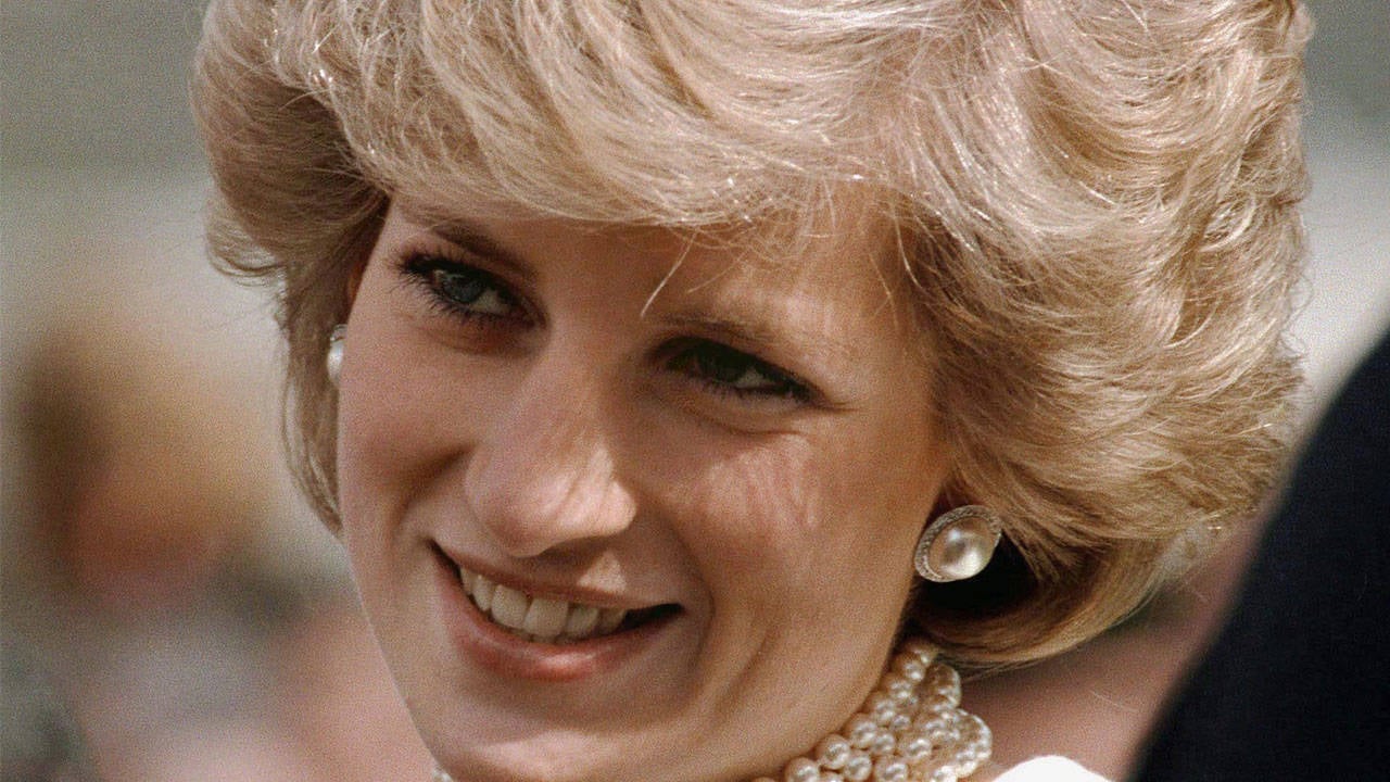 Charles Spencer'dan kız kardeşi "Prenses Diana" kitabı