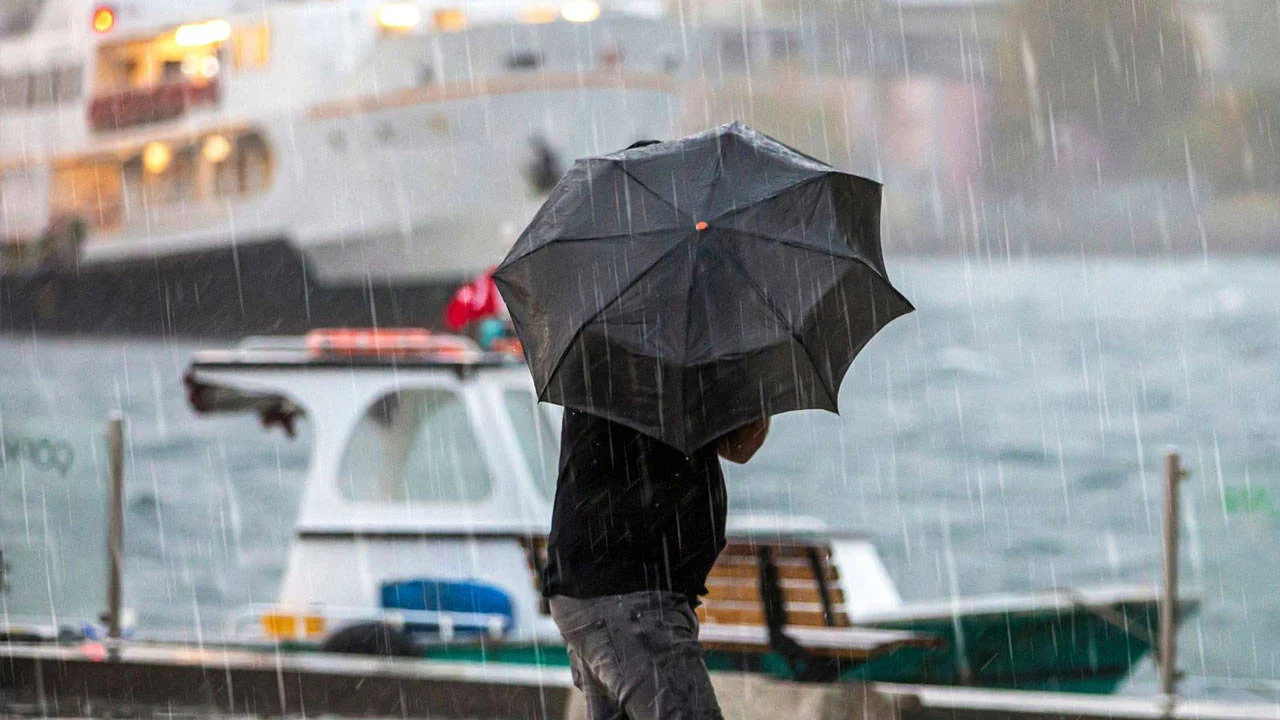 AKOM açıkladı: İstanbul için 3 günlük gök gürültülü sağanak uyarısı