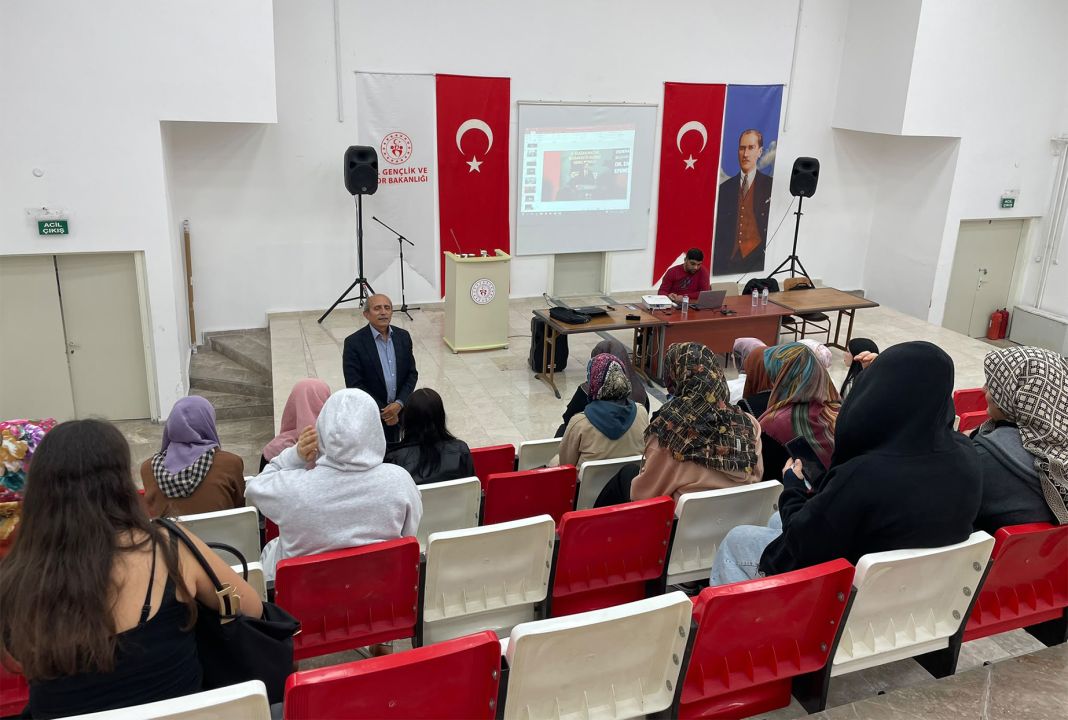 GSB Karaman Yurtlarında "Satranç ve Hayat" Semineri
