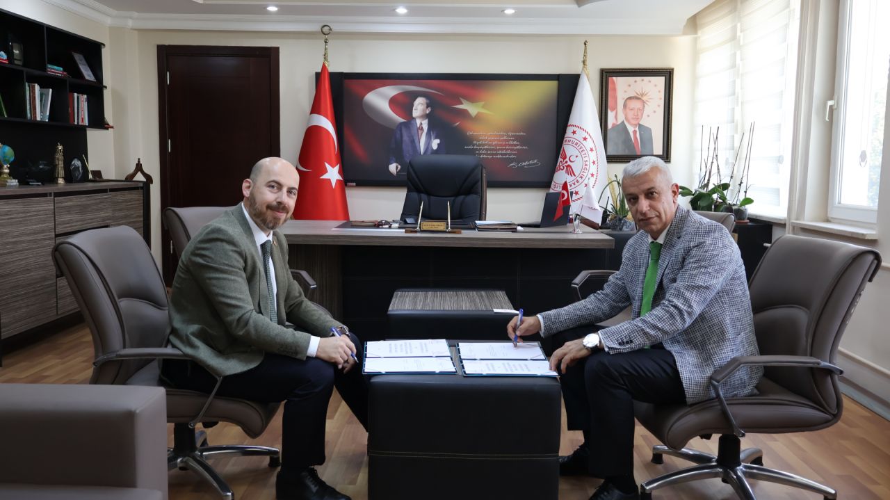 Karaman'da 15 Yıllık İyilik Yolculuğu "Sağlıcakla Kal" Projesiyle Devam Ediyor