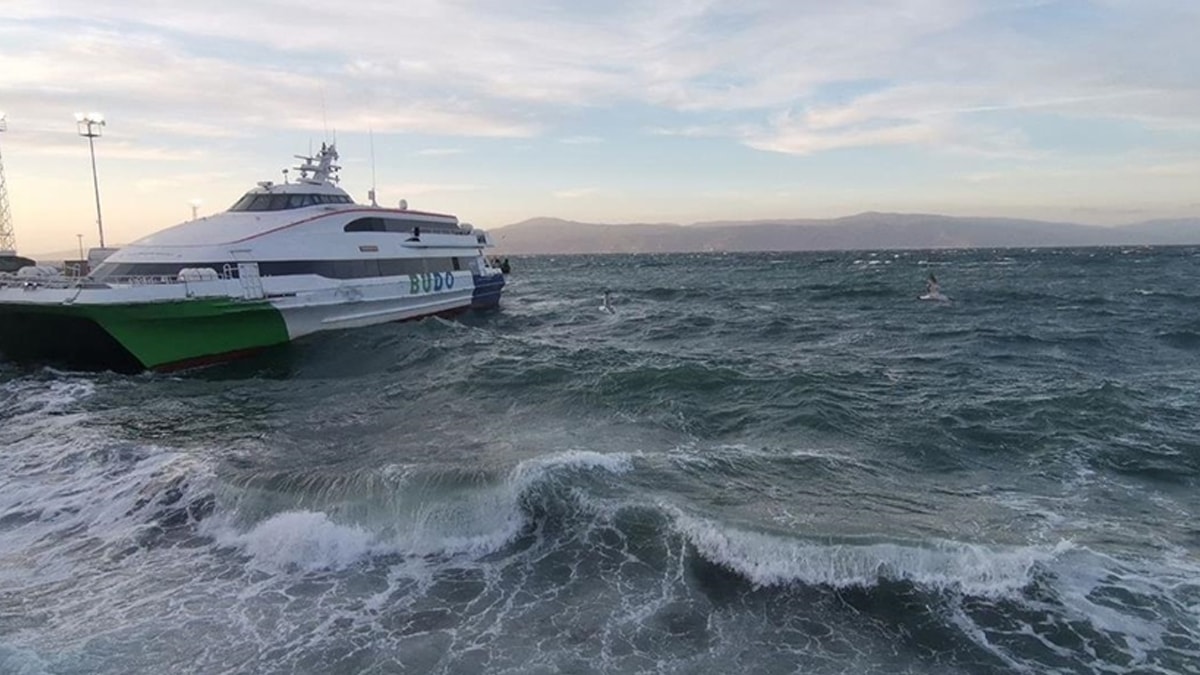 Bursa ve İstanbul arasında deniz ulaşımı aksadı: Seferler iptal edildi
