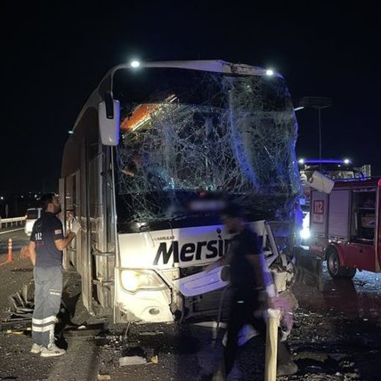 Siverek'te 2 yolcu otobüsü çarpıştı: 13 yaralı