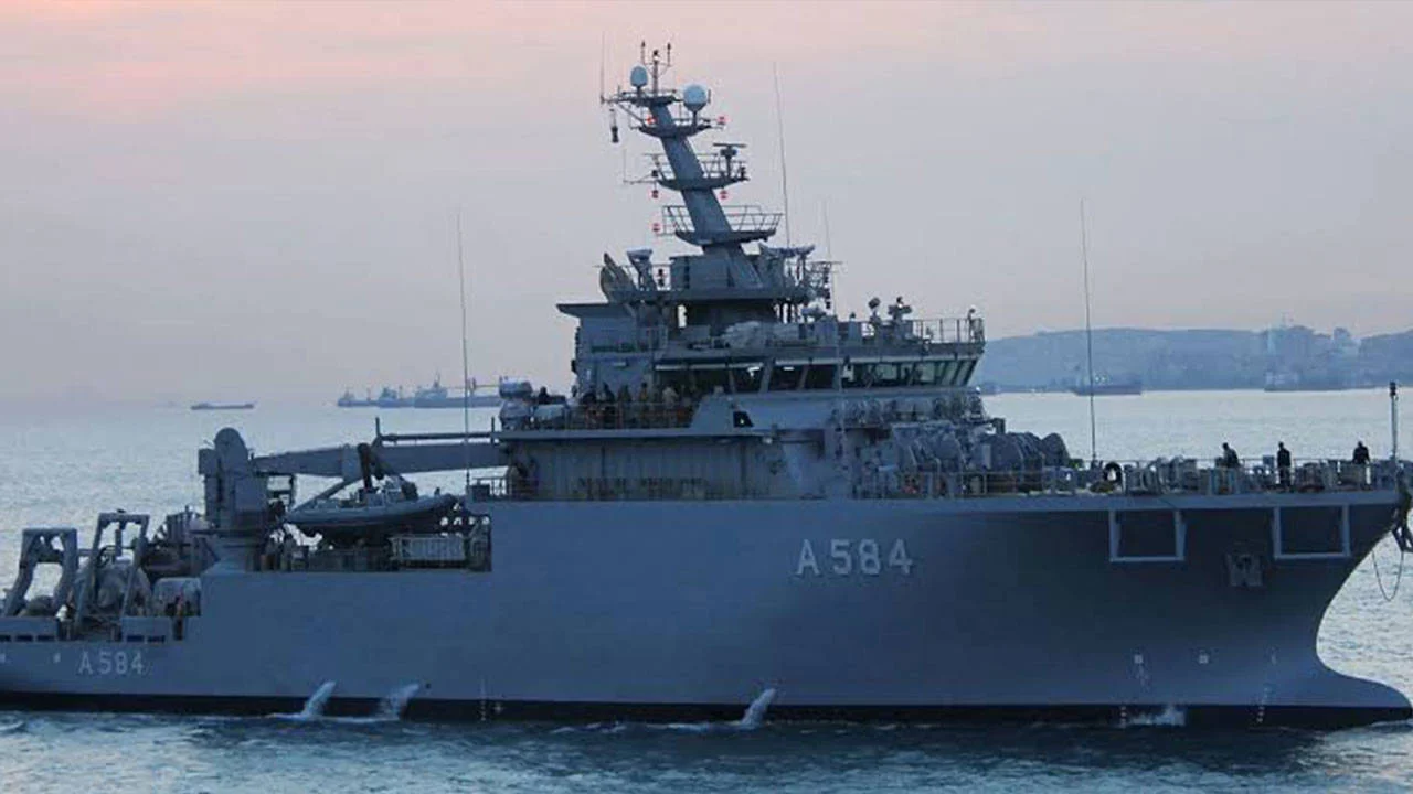 TCG Işın Gemisi, Girne'ye ulaştı: Kayıp 20 kişiyi arayacak