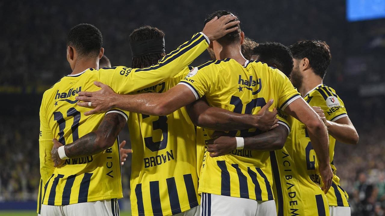 Fenerbahçe'nin Lyon kadrosu belli oldu