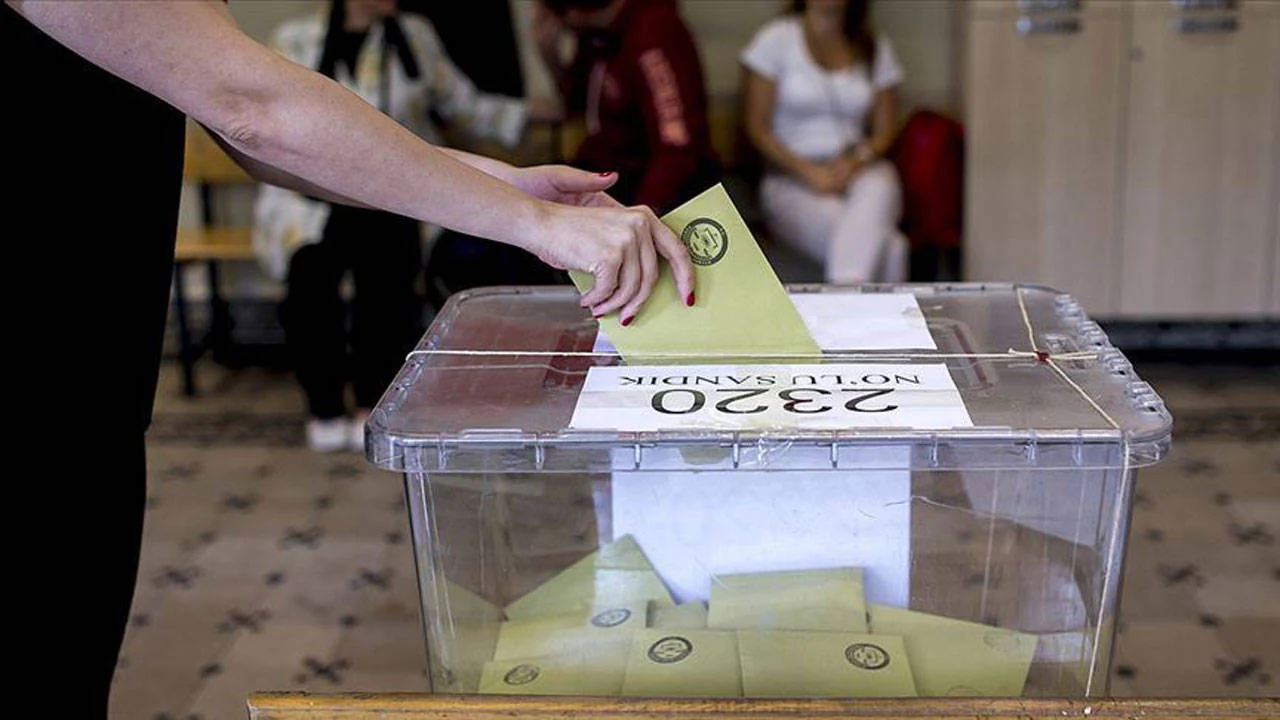 Seçim anketi: Fon vurgununun ardından AKP’nin kaybı büyüyor