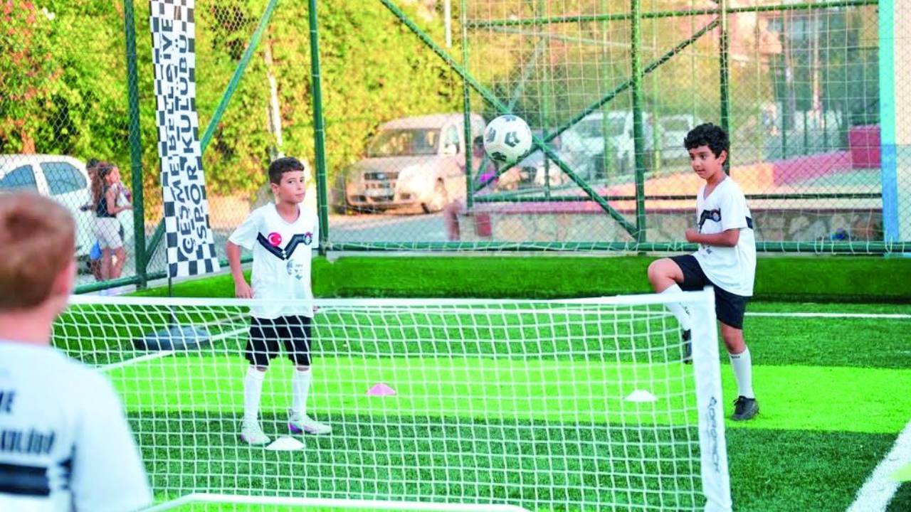Çeşme'de spor şenliği etkinliklerle başladı