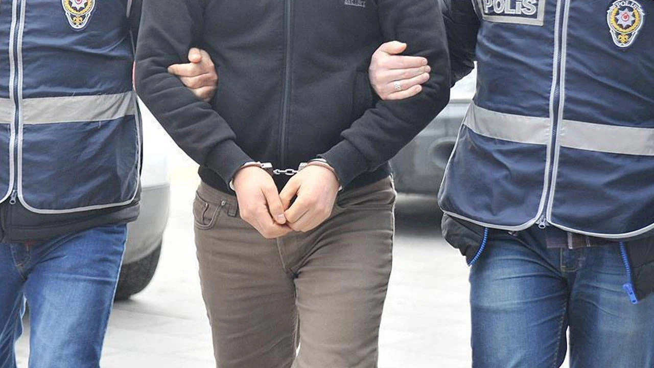 Sakarya merkezli çete soruşturması: '21 saldırı hazırlığı' iddiasıyla 3 şüpheli tutuklandı
