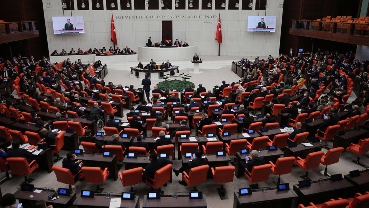 TBMM'de fon vurgunu tartışması: İktidara "sermaye dışına kimseye sahip çıkmıyor" ve "listeleri açıklayın" tepkisi